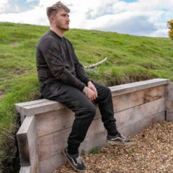 Avid Carp Distortion Black Jogger -Sports - Fishing 11410ce7907dba40