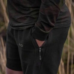 Avid Carp Distortion Black Jogger Shorts 10 Avid Carp Distortion Black Jogger Shorts -Sports - Fishing 44f7c259b16e5da6