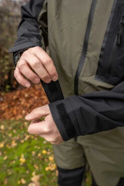 Korum Neoteric Waterproof Jacket -Sports - Fishing 68081af8639842fa